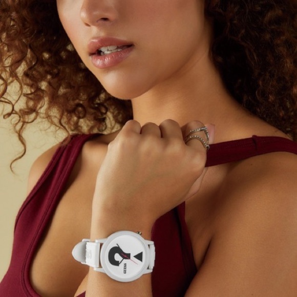 NEW GUESS White Case White Silicone UNISEX Watch - Picture 3 of 6
